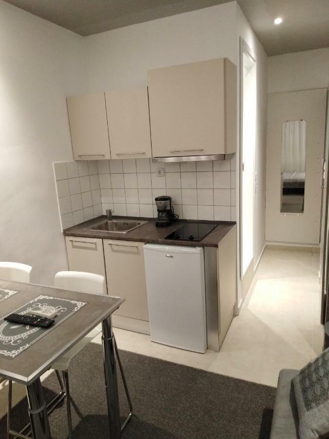 Mini Central Studio Thessaloniki Exterior photo
